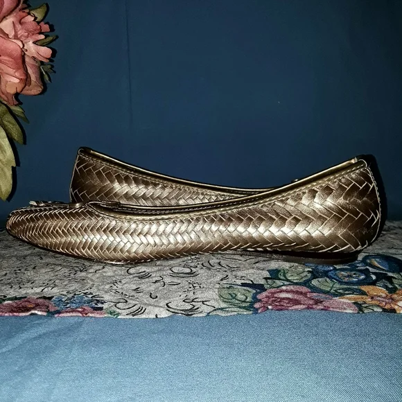 Cole Hahn Metallic Flats - Picture 3 of 8